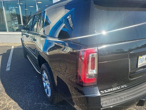 Used 2018 GMC Yukon XL SLT w/ Open Road Package image 2