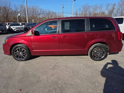 Used 2018 Dodge Grand Caravan SXT w/ Driver Convenience Group image 7