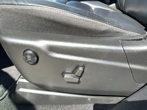 Used 2022 Jeep Grand Cherokee Limited image 16