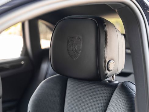 Certified 2026 Porsche Macan AWD/4WD image 28