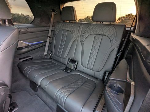 Used 2021 BMW X7 xDrive40i w/ M Sport Package image 20