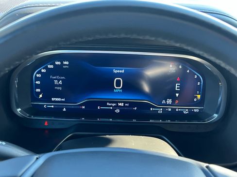 Used 2024 Chevrolet Suburban LT image 29