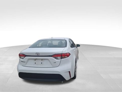 Used 2024 Toyota Corolla LE image 8