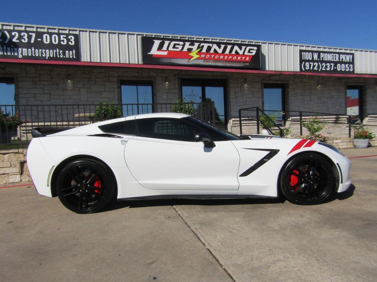 Used 2016 Chevrolet Corvette Stingray Coupe w/ 3LT Preferred Equipment Group RWD image 7