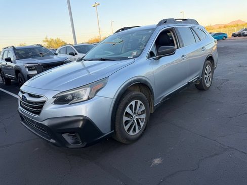 Used 2021 Subaru Outback AWD/4WD image 3