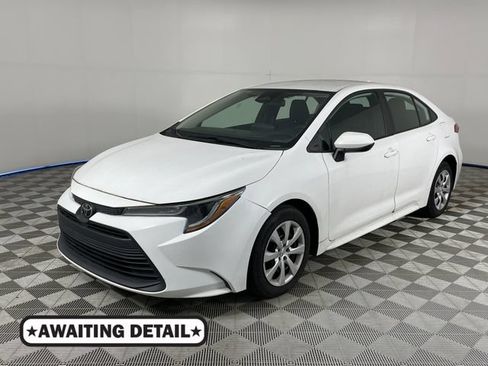 Used 2023 Toyota Corolla LE FWD image 1