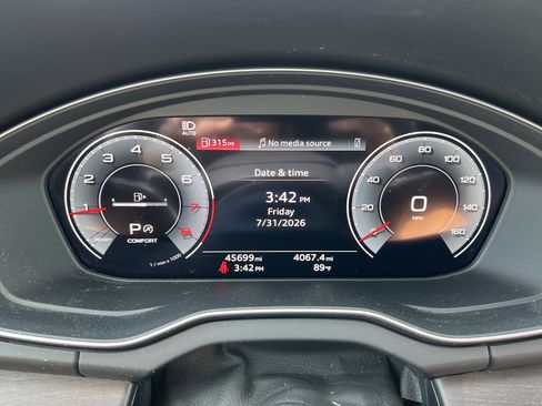Used 2024 Audi Q5 2.0T Premium Plus AWD/4WD image 21