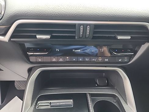 Used 2024 MAZDA CX-90 3.3 Turbo w/ Preferred Plus AWD/4WD image 21