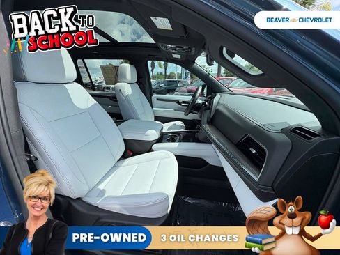 Used 2026 Chevrolet Suburban Premier w/ Sun And Tow Package RWD image 23