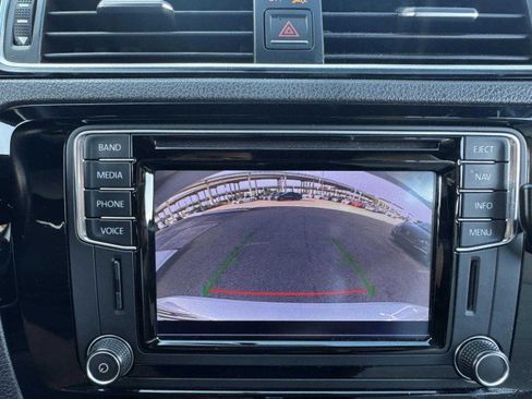 Used 2016 Volkswagen Jetta Sport image 28