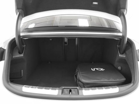 Used 2024 Porsche Taycan Turbo S image 19