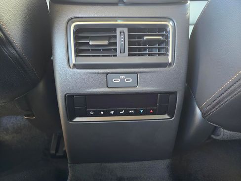 New 2025 MAZDA CX-70 Plug-In Hybrid w/ Premium Pkg image 29