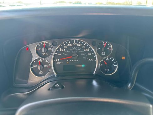 Used 2017 Chevrolet Express 2500 LS image 48