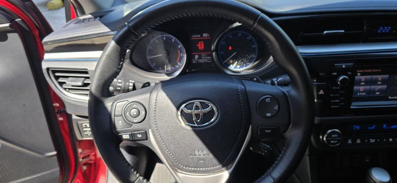 Used 2015 Toyota Corolla S Premium FWD image 19
