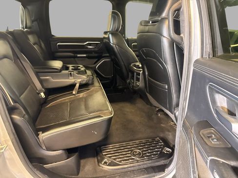 Used 2025 RAM 1500 Laramie w/ Sport Appearance Package AWD/4WD image 10