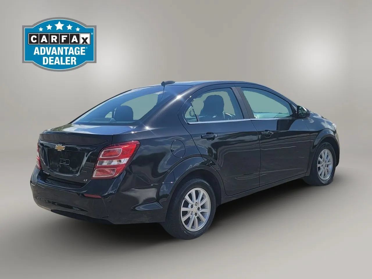 Used 2017 Chevrolet Sonic LT FWD image 5