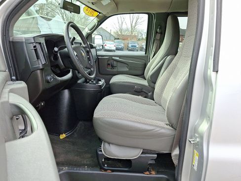 Used 2014 Chevrolet Express 1500 LT w/ LT Preferred Equipment Group image 15
