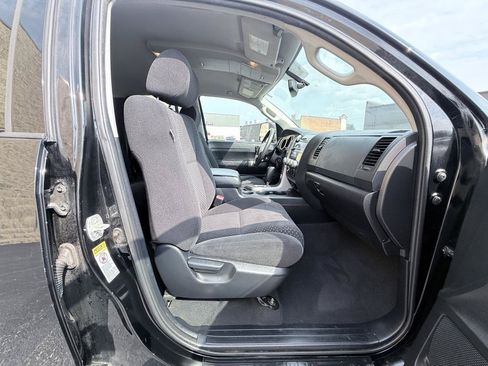 Used 2012 Toyota Tundra 4x4 Double Cab w/ SR5 Pkg image 11