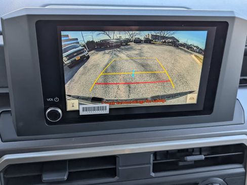 Used 2025 Toyota Tacoma TRD Off-Road image 27