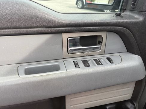 Used 2011 Ford F150 XLT w/ XLT Chrome Pkg AWD/4WD image 23