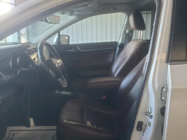 Used 2017 Subaru Outback 3.6R Touring w/ Popular Package #5A AWD/4WD image 11