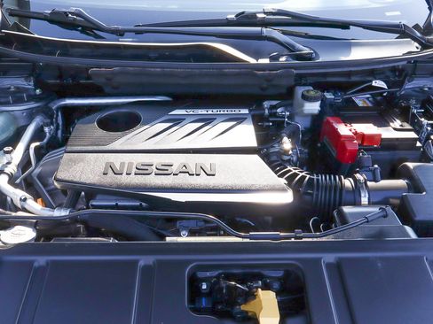 Used 2023 Nissan Rogue S image 18