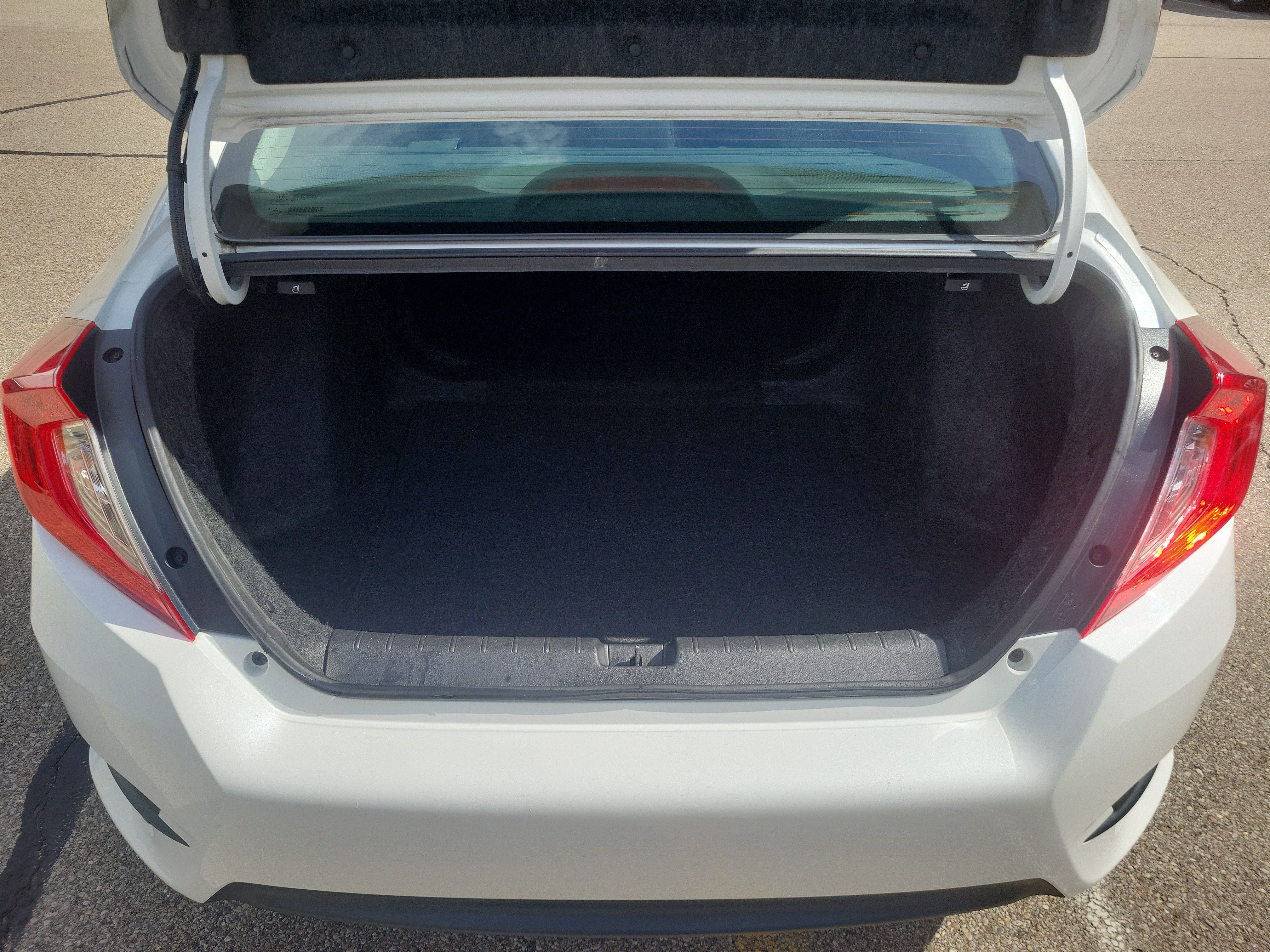Used 2018 Honda Civic EX image 7