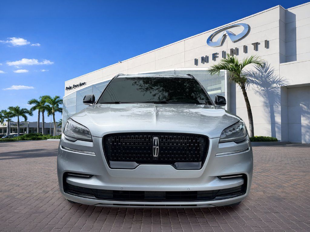 Used 2023 Lincoln Aviator Reserve w/ Equipment Group 201A RWD image 2