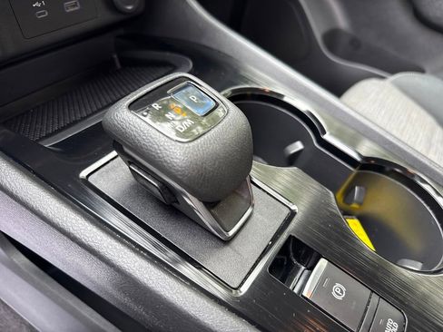 Used 2022 Nissan Rogue SV image 23