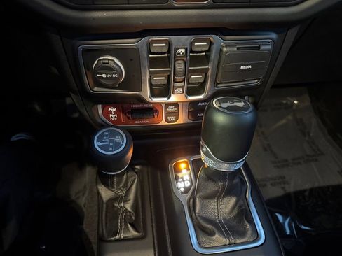 Used 2024 Jeep Wrangler Unlimited Rubicon 4xe image 60