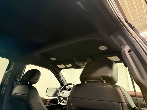 Used 2021 Ford F150 Lariat w/ Equipment Group 502A High image 17