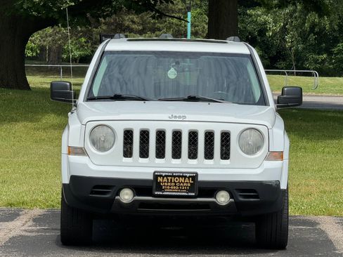 Used 2012 Jeep Patriot Limited w/ Sun/Sound Group image 4