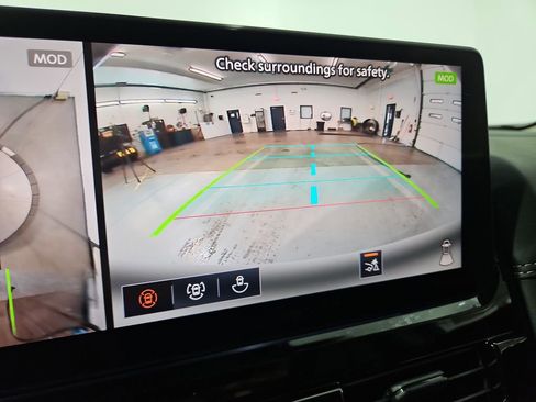 New 2026 Nissan Pathfinder Platinum image 20