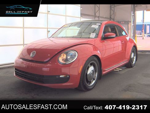 Used 2013 Volkswagen Beetle 2.5 image 1