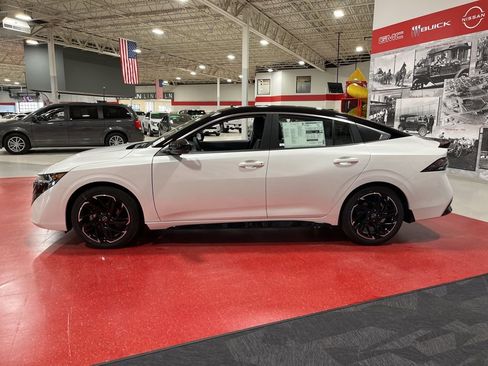 New 2026 Nissan Sentra SR w/ SR Premium Package FWD image 7