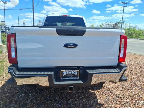 Used 2024 Ford F250 XLT AWD/4WD image 5