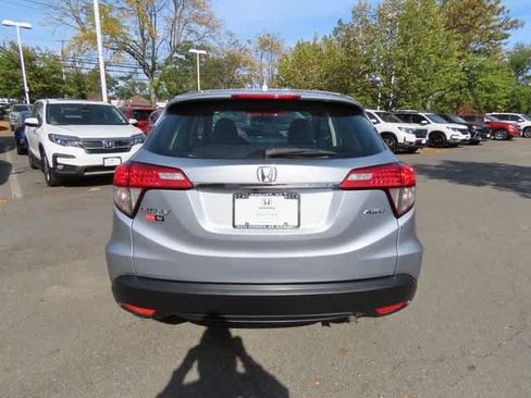 Certified 2022 Honda HR-V LX image 5