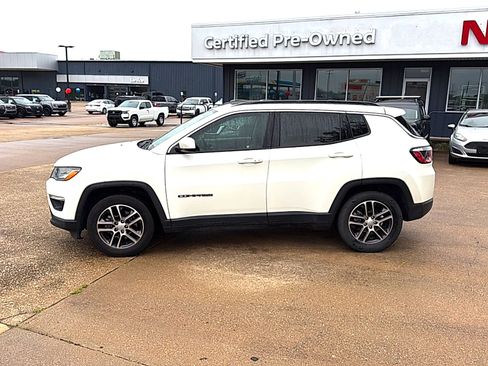 Used 2020 Jeep Compass Latitude w/ Popular Equipment Group FWD image 2