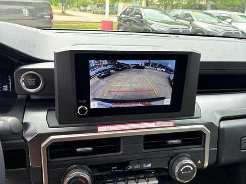 New 2026 Toyota 4Runner SR5 AWD/4WD image 20