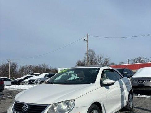 Used 2010 Volkswagen Eos Komfort image 2