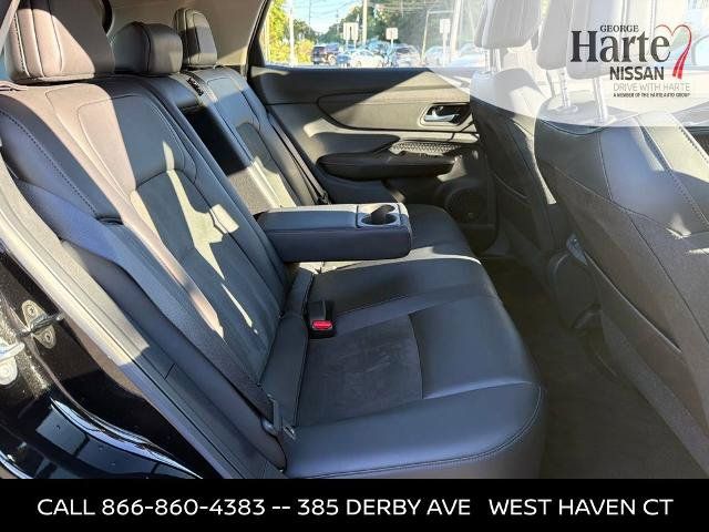 Certified 2024 Nissan Ariya AWD image 28
