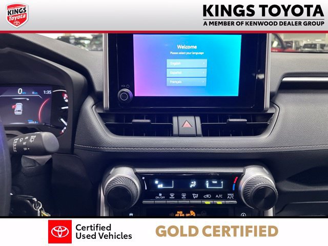 Used 2024 Toyota RAV4 LE AWD/4WD image 15