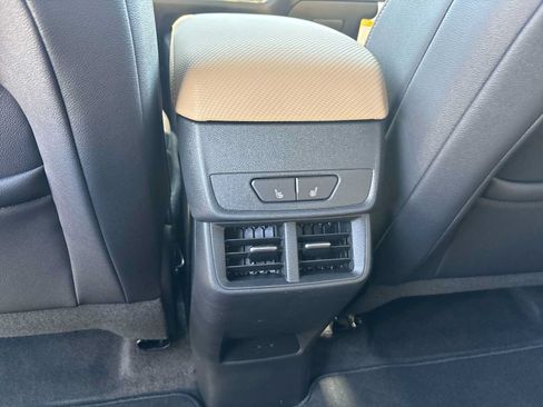 New 2026 Chevrolet Equinox ACTIV w/ Convenience Package III AWD/4WD image 21