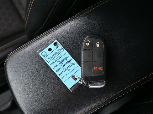 Used 2021 Jeep Compass Latitude w/ Driver Assistance Group image 18