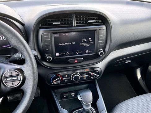 Used 2023 Kia Soul LX w/ Option Group 015 FWD image 6