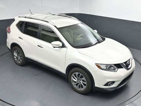 Used 2015 Nissan Rogue SL FWD image 32
