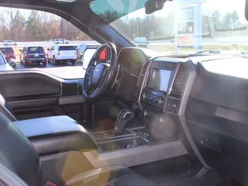 Used 2018 Ford F150 Raptor w/ Equipment Group 802A Luxury image 38