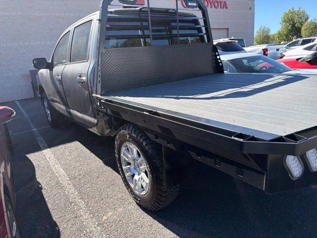 Used 2018 Nissan Titan SV w/ SV Convenience Package AWD/4WD image 12