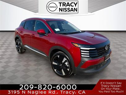 New 2025 Nissan Kicks SR w/ SR Premium Package