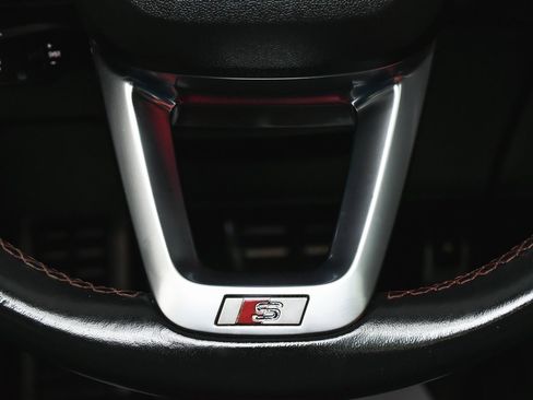 Used 2022 Audi SQ5 Premium Plus w/ Premium Plus Package image 39